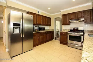 26 Patterson Dr, Freehold, NJ 07728 - Photo 2