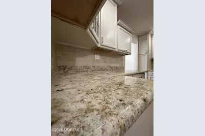 44 Dickinson Court, Red Bank, NJ 07701 - Photo 12