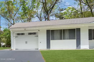10 Nevada Dr, Whiting, NJ 08759 - Photo 24