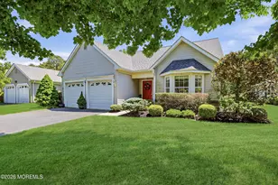 47 Rosewood Dr, Lakewood, NJ 08701 - Photo 2