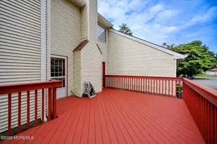 170 Colony Ln, Manalapan Township, NJ 07726 - Photo 10
