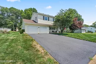 58 Old Bridge Dr, Howell Township, NJ 07731 - Photo 2