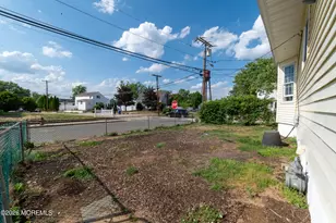 38 Walnut St, Keyport, NJ 07735 - Photo 8