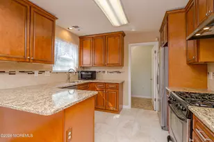 60 Glenn Oaks Ct, Old Bridge Township, NJ 08857 - Photo 14