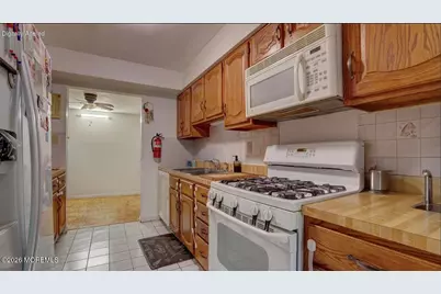 185 Nathan Drive, North Brunswick Township, NJ 08902 - Photo 6