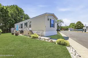 40 Locust Grove, Hazlet Township, NJ 07730 - Photo 2