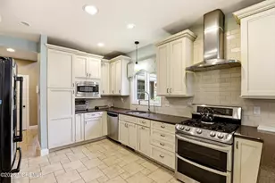 1903 Vernon St, Oakhurst, NJ 07755 - Photo 16