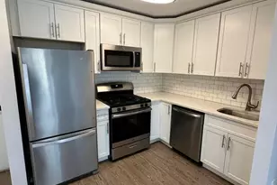 76 Des Moines Ct, Tinton Falls, NJ 07712 - Photo 2