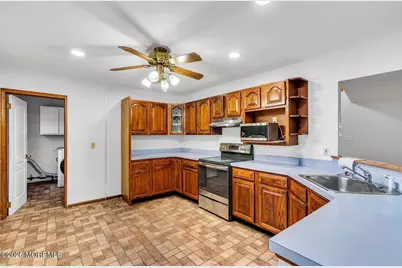 1112 Larchmont Street, Toms River Township, NJ 08757 - Photo 10