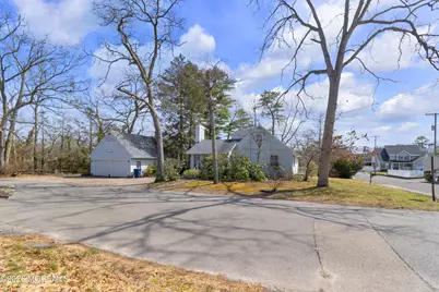 545 Tiller Avenue, Beachwood, NJ 08722 - Photo 2