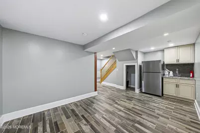 245 Jewett Avenue, Jersey City, NJ 07304 - Photo 20