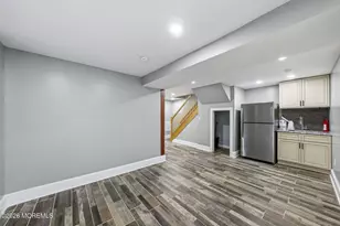 245 Jewett Ave, Jersey City, NJ 07304 - Photo 20