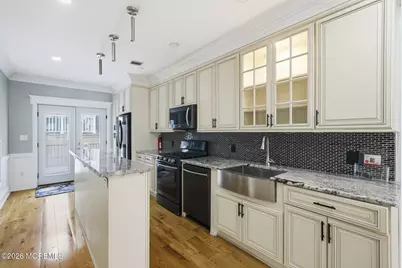 245 Jewett Avenue, Jersey City, NJ 07304 - Photo 2