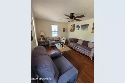 54 Clinton Avenue, Eatontown, NJ 07724 - Photo 2