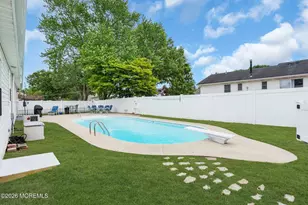 816 Sixth Ave, Toms River Township, NJ 08757 - Photo 2