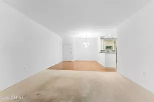 636 Sophee Ln, Lakewood, NJ 08701 - Photo 10