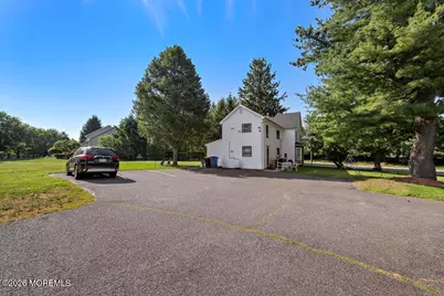 472 Buckelew Avenue, Monroe Township, NJ 08831 - Photo 36