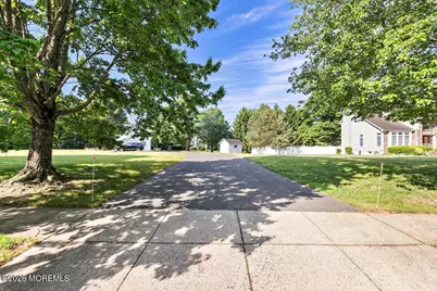 472 Buckelew Avenue, Monroe Township, NJ 08831 - Photo 4