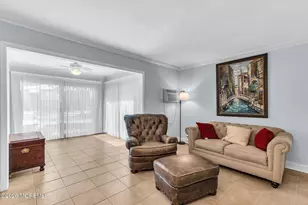 9 Medford Ct, Red Bank, NJ 07701 - Photo 4