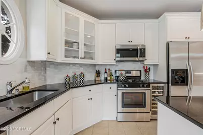 45 W Aspen Way, Matawan, NJ 07747 - Photo 12