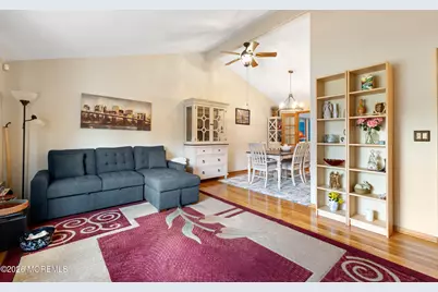 9 Marc Street, Hazlet Township, NJ 07730 - Photo 12