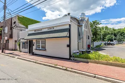 111 Bay Avenue, Highlands, NJ 07732 - Photo 2
