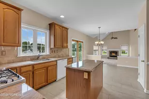 19 Outlook Ln, Freehold, NJ 07728 - Photo 16