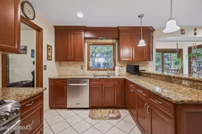 42 Saupe Drive, Manalapan Township, NJ 07726 - Photo 18