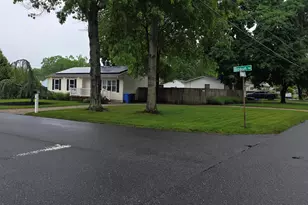 172 Bosun Ave, Manahawkin, NJ 08050 - Photo 2