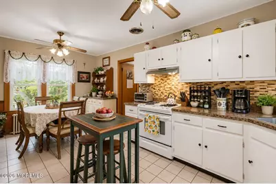 24 Foster Street, Middletown, NJ 07701 - Photo 6