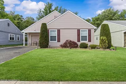 18 Banbury Avenue, Manchester Township, NJ 08759 - Photo 2