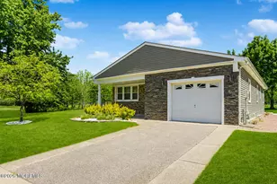 215 Torrey Pines Dr, Toms River Township, NJ 08757 - Photo 2