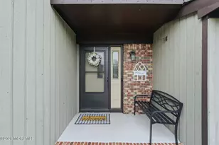 115 Bowne Ct, Matawan, NJ 07747 - Photo 2