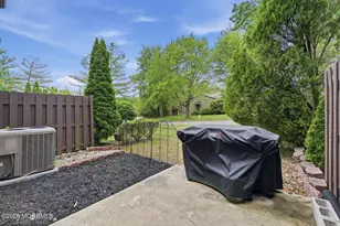 115 Bowne Ct, Matawan, NJ 07747 - Photo 14