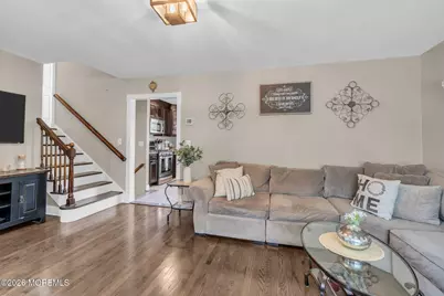 507 Thompson Place, Middletown, NJ 07748 - Photo 6