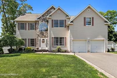 18 Regina Drive, Brick, NJ 08724 - Photo 2