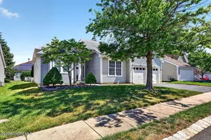11 Valley Stream Pl, Barnegat, NJ 08005 - Photo 2