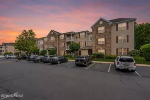 511 Sophee Ln, Lakewood, NJ 08701 - Photo 2