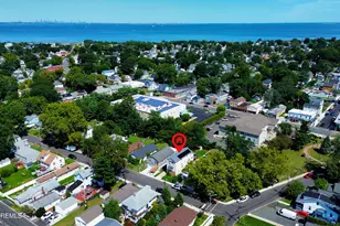 8 Lincoln Ct, Keansburg, NJ 07734 - Photo 1