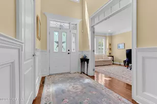 20 Aspen Ln, Tinton Falls, NJ 07724 - Photo 2