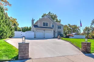 23 Rizzo Ct, Howell Township, NJ 07731 - Photo 2