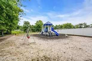 386 Hampton Pl, Morganville, NJ 07751 - Photo 24