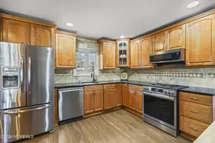 12 Whitman Blvd, Manalapan Township, NJ 07726 - Photo 16