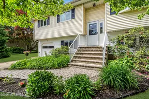 26 Allen Dr, Allentown, NJ 08501 - Photo 2