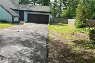 7 Winchester Dr, Jackson, NJ 08527 - Photo 4