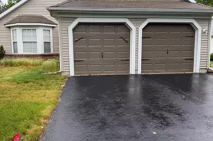 71 Skyline Dr, Lakewood, NJ 08701 - Photo 2