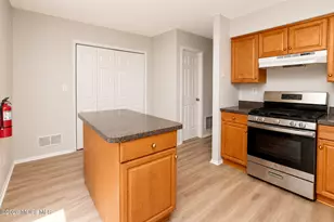 44 Alameda Ct, Eatontown, NJ 07724 - Photo 12