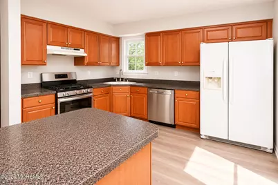 44 Alameda Court, Eatontown, NJ 07724 - Photo 14