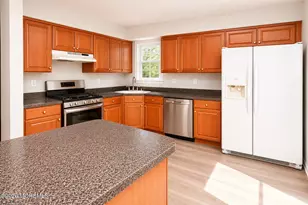 44 Alameda Ct, Eatontown, NJ 07724 - Photo 14