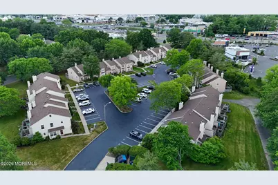 44 Alameda Court, Eatontown, NJ 07724 - Photo 4